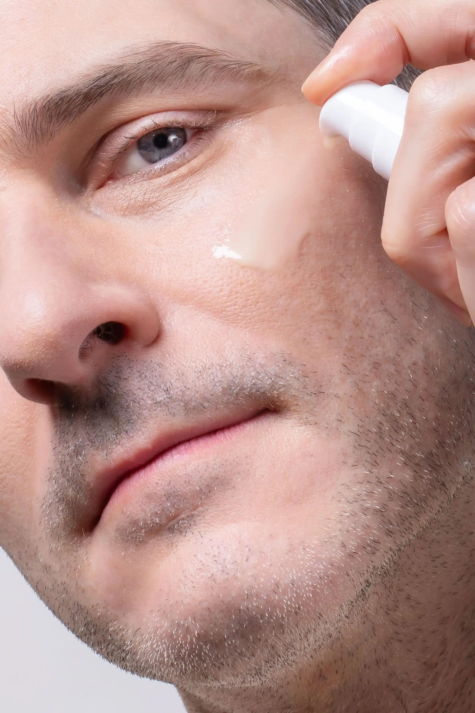Encapsulated Retinol 3% Renewing Serum - Image 4
