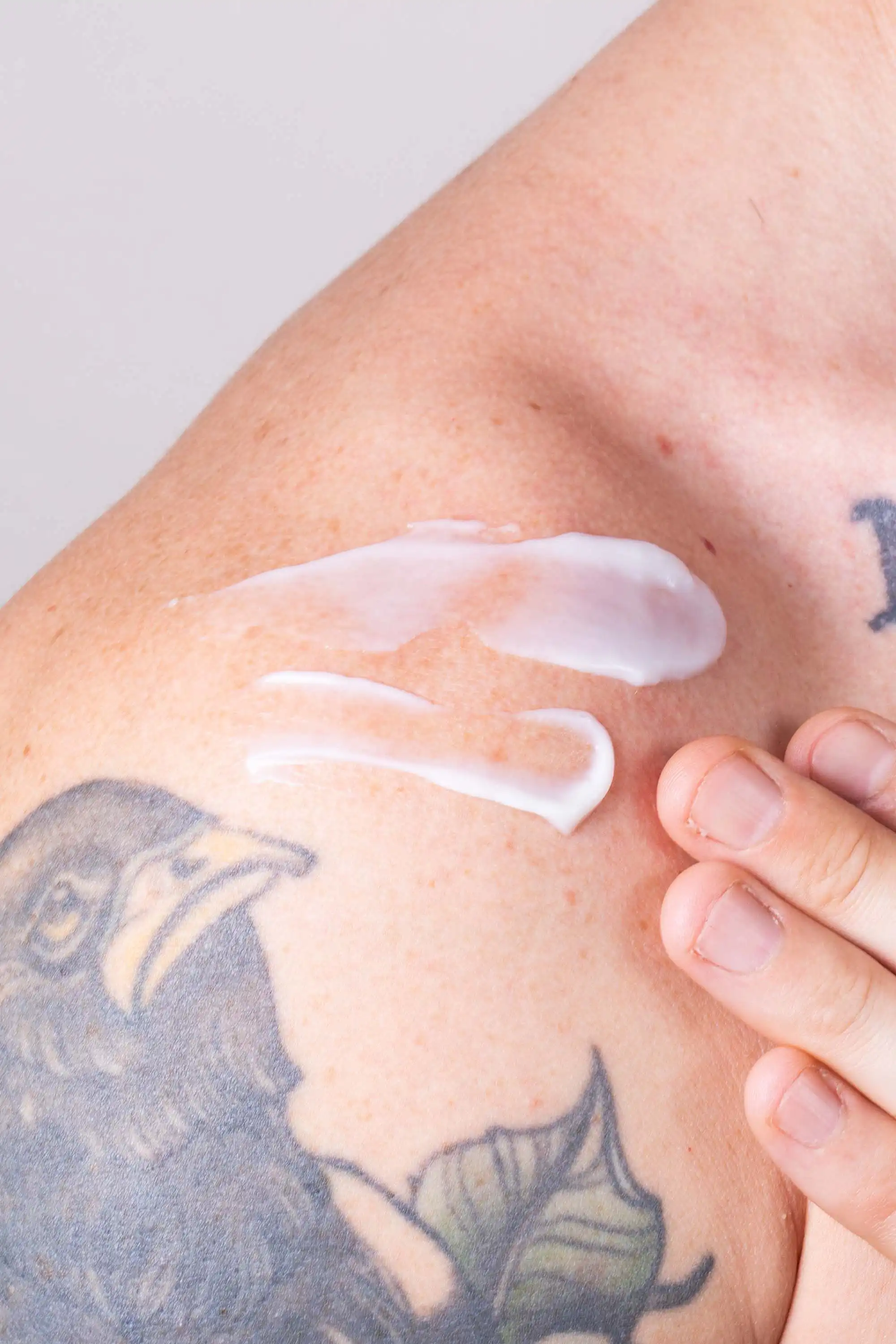 Glow-AHA Refining Body Cream - Image 4