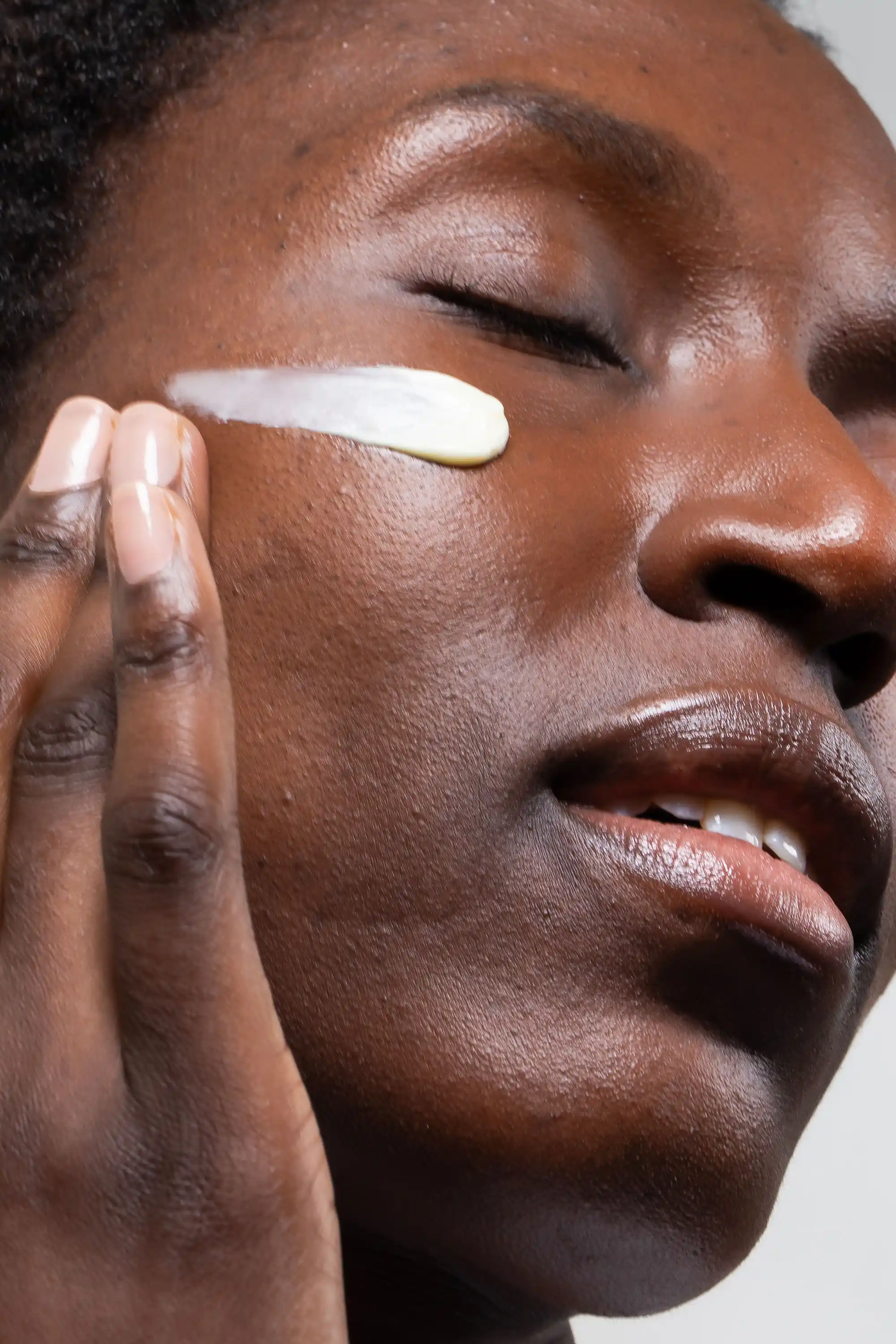 Glow-C Daily Moisturiser - Image 4