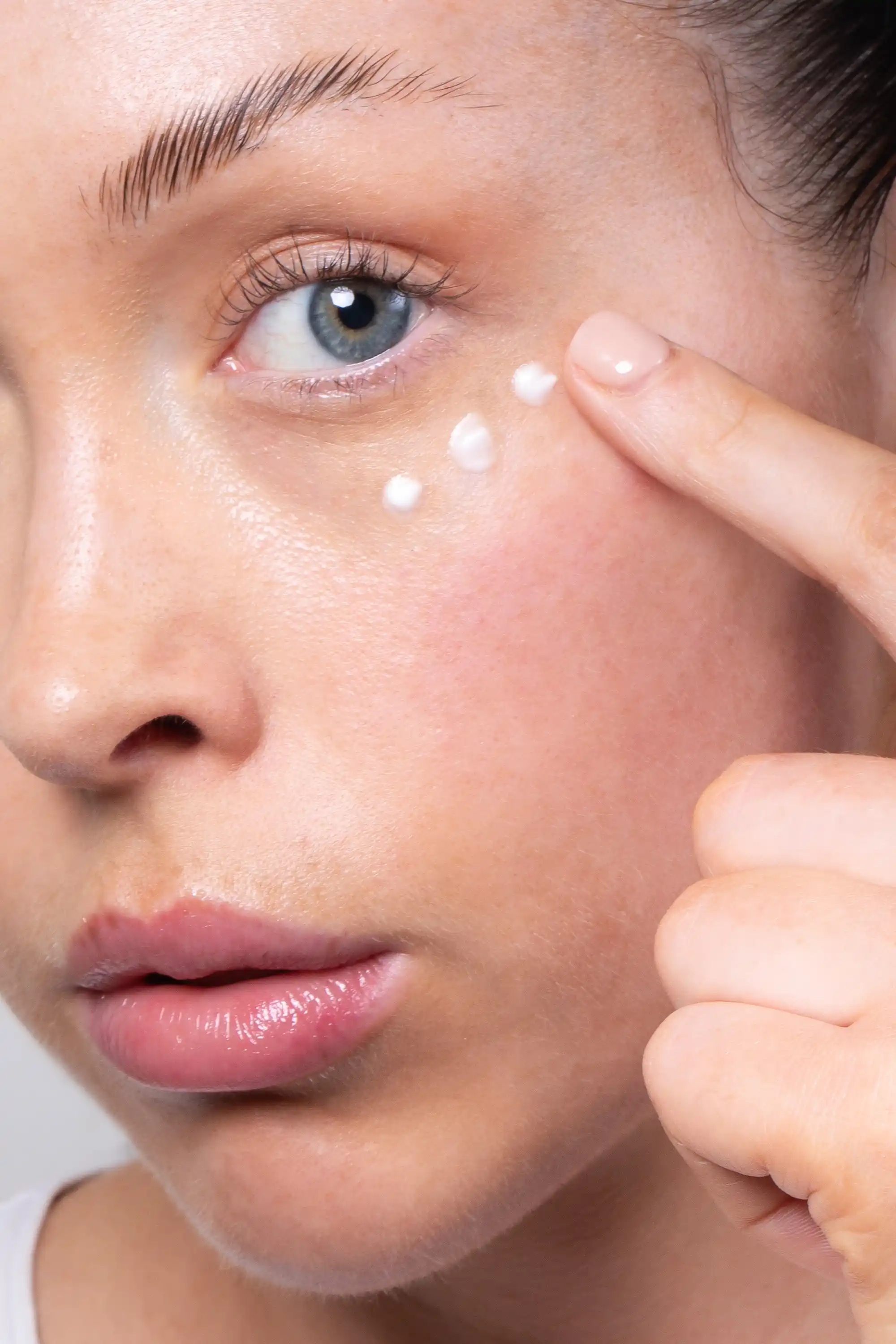 Glow-C Eye Cream - Image 4